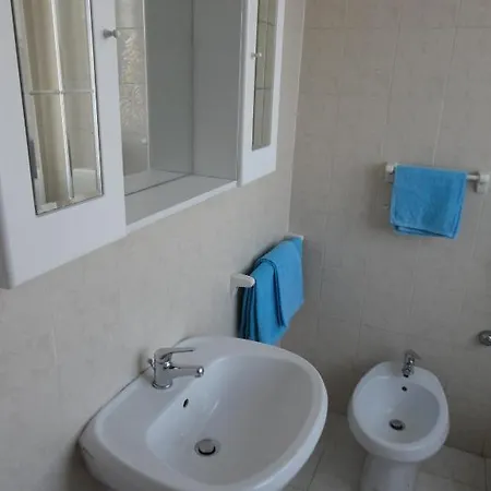 Cavour Pensión Ferrara